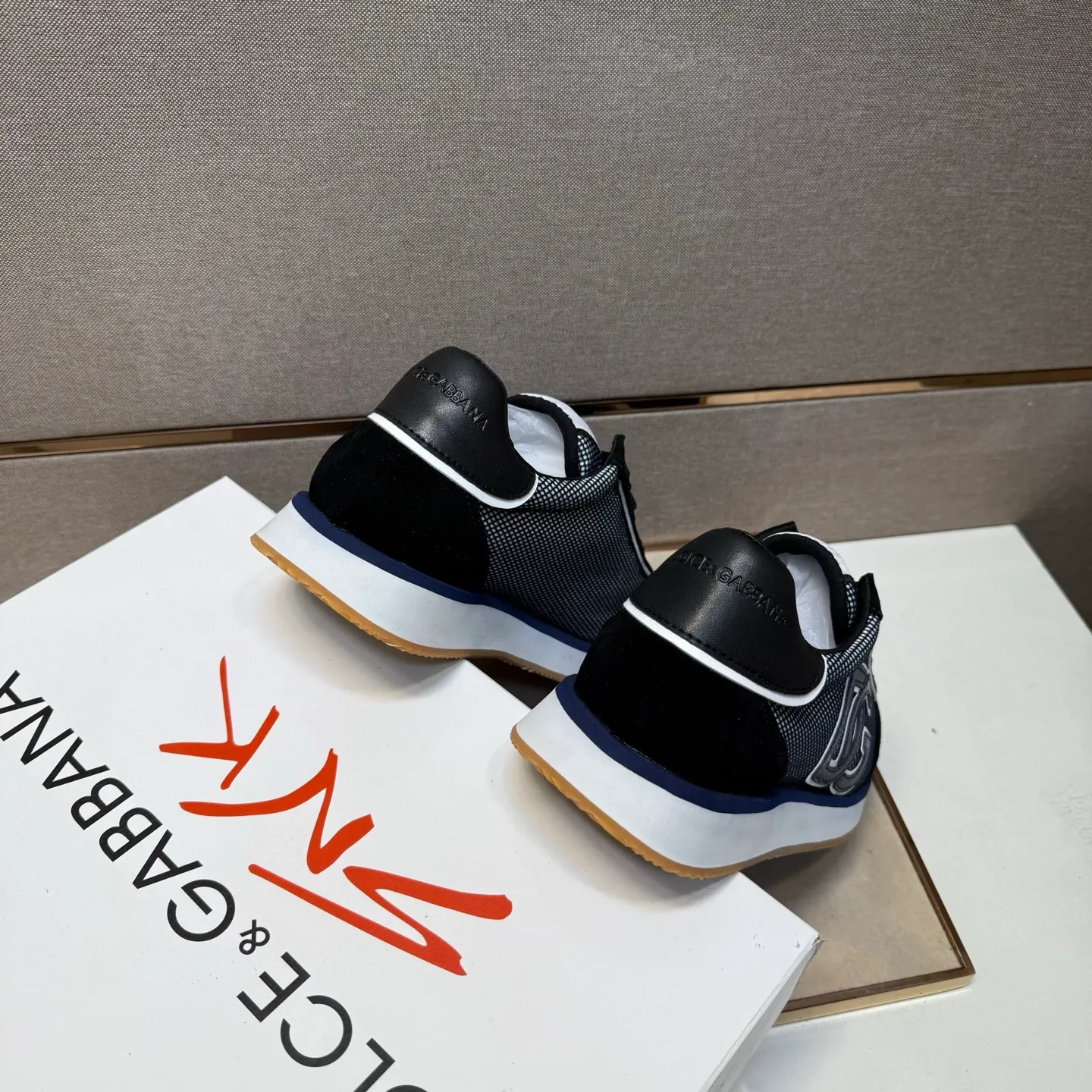 ⬛️Men's shoes💰p442【DG～】Couple casual shoes, 2025z cabinet sales simultaneously 🔶Size: 35-44#️⃣ 🔷1 color🔜The upper is made of multi-material splicing➕Mesh lining, comfortable and breathable, sole: original comfortable, wear-resistant and non-slip outsole, ⚠️Real shot📱Photographed🎬The real thing is better📢📢📢